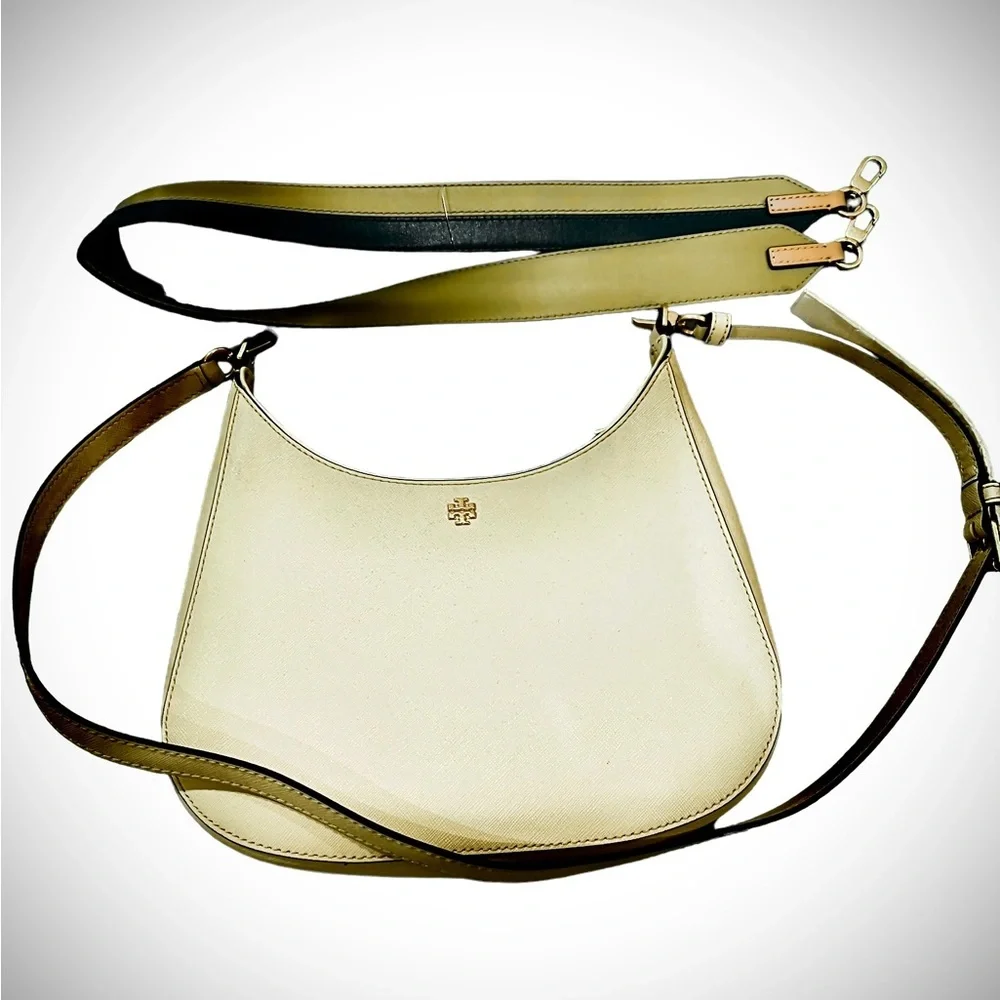 NWOT. Tory Burch Emerson Swingpack cream